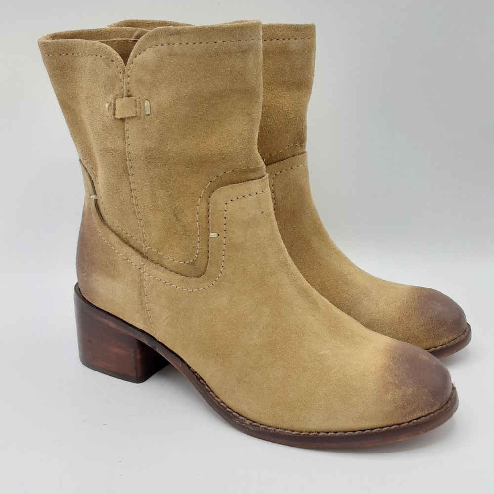 Diba True Tan Suede Boot with Burnished Toe and Heel Festival Western Size 7.5.